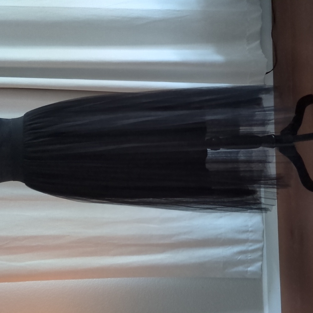 Elegant Black Tulle Midi Skirt Elastic Waistband